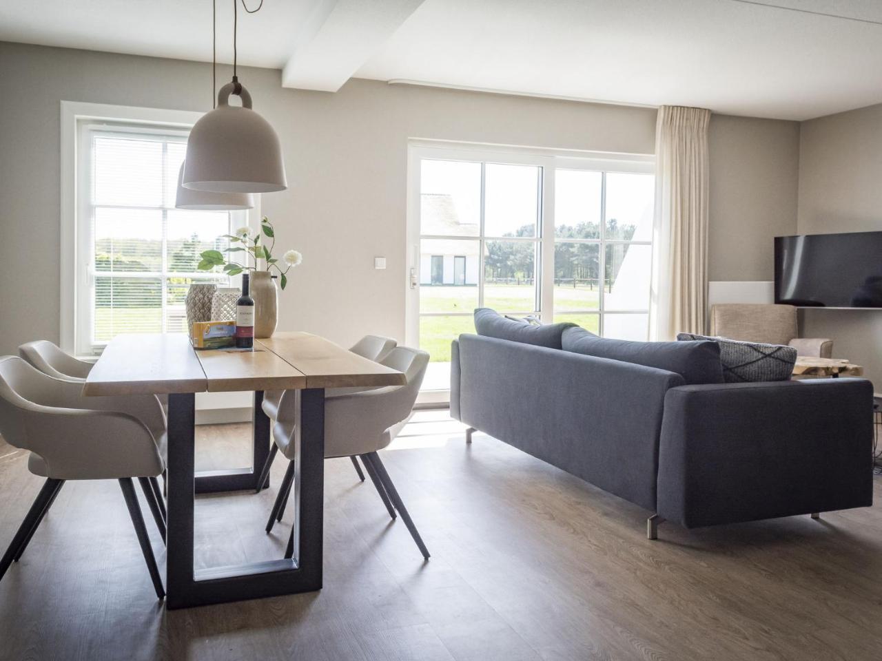 Apartment In Tasteful Farmhouse In De Cocksdorp Exterior foto