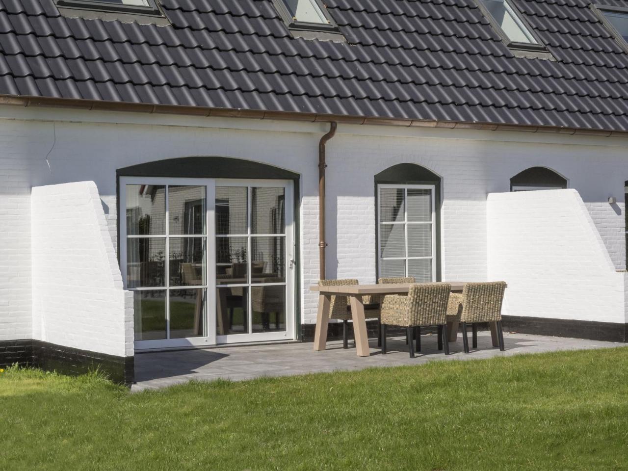 Apartment In Tasteful Farmhouse In De Cocksdorp Exterior foto